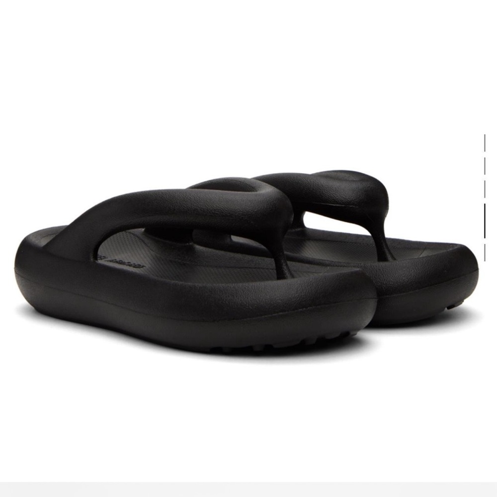 AXEL ARIGATO BLACK DELTA SANDALS